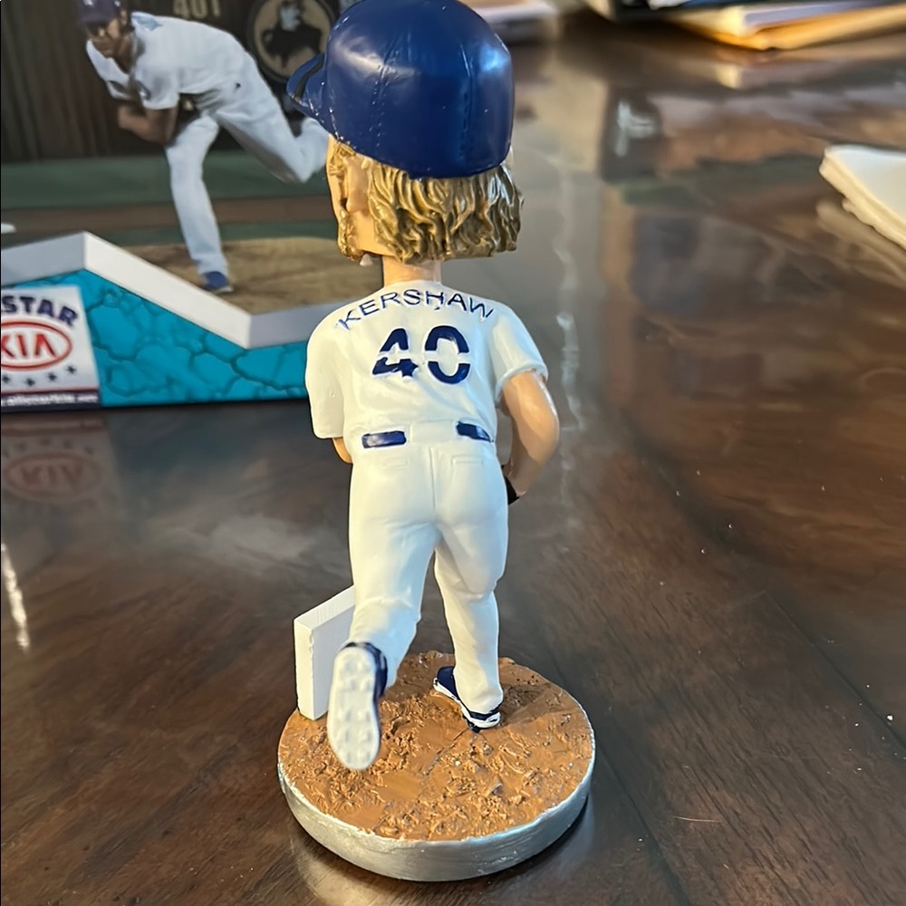 Clayton Kershaw Bobblehead - Picture 3 of 5